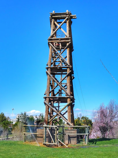 Imagen de Torre de Tirolina del Complejo Aventurero -