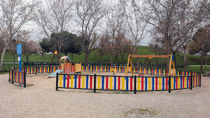 Area infantil ¬´Parque de Palomeras (M40 1800)¬ª - Zona de juegos interior