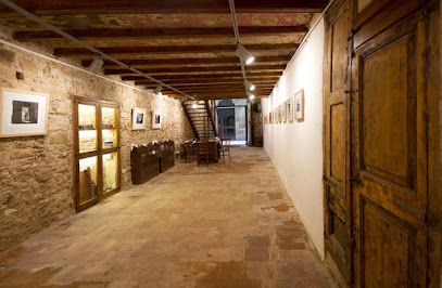 Imagen de Olivart Art Gallery -