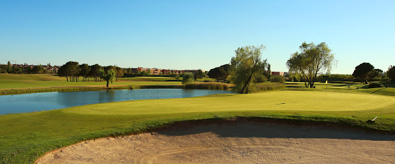 Club de Golf la Dehesa - Campo de golf cubierto