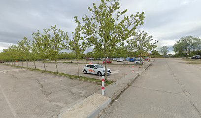 Parking Aquopolis Villanueva de la Cañada - Parque acuatico